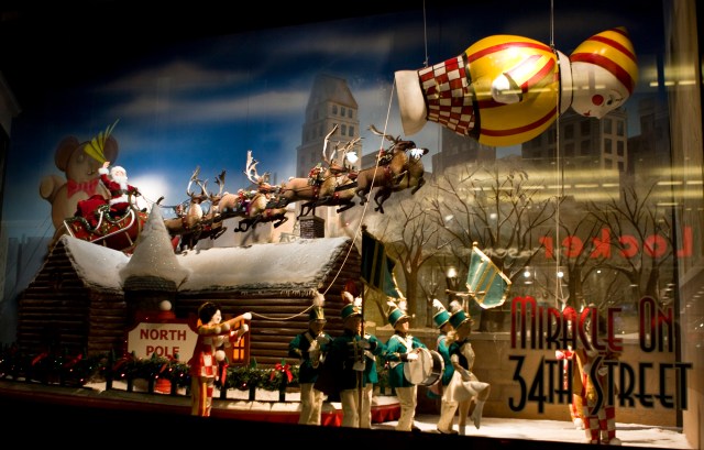 Macy's NY Christmas Window_sm